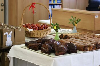 Mirne in blagoslovljene velikonočne praznike! Mirne in blagoslovljene velikonočne praznike!