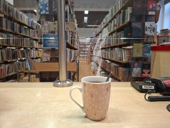 BLOG: DAN V ŽIVLJENJU KNJIŽNIČARJA BLOG: DAN V ŽIVLJENJU KNJIŽNIČARJA