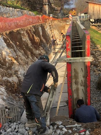 Obnova ceste skozi Dobrič