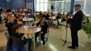 Video novica: Zaključek javnega natečaja Mladi raziskovalec 2022