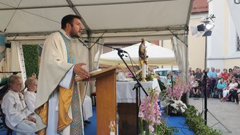 Video novica: Marijino vnebovzetje v Petrovče privabilo več kot 1500 vernikov