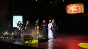 Video novica: Dobrodelni koncert "Z roko v roki"