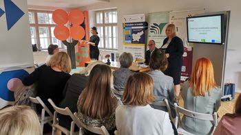 Video novica: Predstavitev projekta Temeljne kompetence za brezplačno izobraževanje odraslih