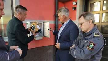 Video novica: Rotary klub Celje doniral pet defibrilatorjev 