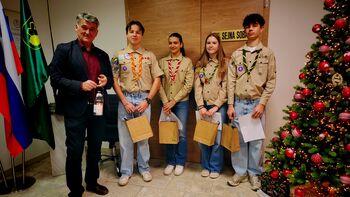 Video novica: Tudi letos so taborniki Rodu Bistre Savinje iz Šempetra na Občino Žalec prinesli luč miru. Video novica: Tudi letos so taborniki Rodu Bistre Savinje iz Šempetra na Občino Žalec prinesli luč miru.