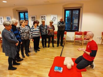 ALI ZNAMO OŽIVLJATI?