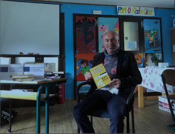  O prijaznosti, tesnobi in moči povezanosti