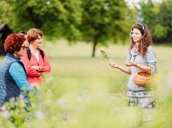 Divja hrana s Polno Cajno