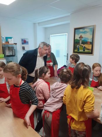 Počitniška delavnica za otroke za pusta hrusta