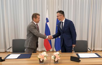 FOŠ podpisal sporazum o sodelovanju z Ministrstvom za obrambo