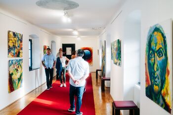 Odprtje likovne razstave akademske slikarske Nuše Smolič: SREČA(N)JE