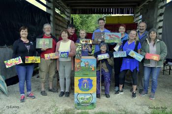 Poslikava panjskih končnic na Ožbovčevi domačiji Poslikava panjskih končnic na Ožbovčevi domačiji