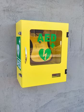 Nov AED na Groblji
