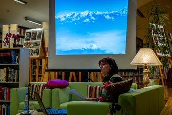 Poklon Himalaji s popotnico Barbaro Popit