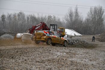 MAVER IN GERBEC NA MAKADAMU V KAROJBI