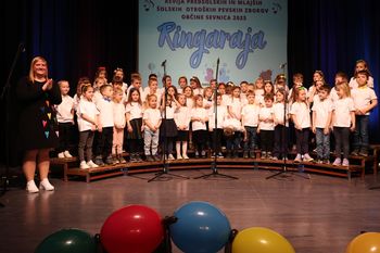 Nastop na 8. območni reviji predšolskih in mlajšihšolskih otroških pevskih zborov »RINGARAJA 2025«