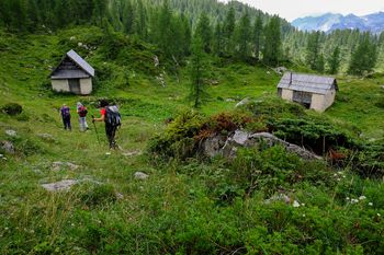 NAŠE VREDNOTE: SODELOVANJE, TRAJNOST, SKUPNOST V BIOSFERNEM OBMOČJU JULIJSKE ALPE
