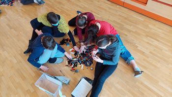 Učenci iz občine Kanal ob Soči med prvimi slovenskimi osnovnošolci s praktično izkušnjo z vodikom 