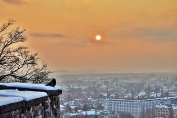 Povišane ravni delcev v zraku – priporočila za prebivalce Povišane ravni delcev v zraku – priporočila za prebivalce