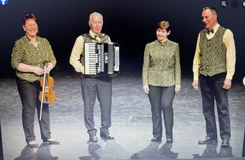 Kvartet Bršljan - koncert ljudskih in ponarodelih pesmi na Brjah