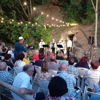 Koncert kvarteta Bršljan pri Pečenkovski štirni