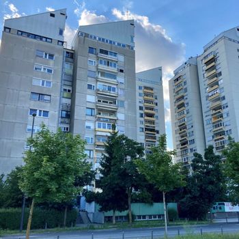 Razstava: Sprehodi po Ljubljanskem Posavju – Slovanska knjižnica