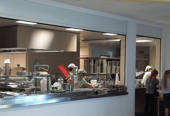 Občina za ureditev nove kuhinje v OŠ Žiri prejela sofinancerska sredstva Ministrstva