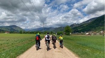 Vodene kolesarske ture z e-kolesi