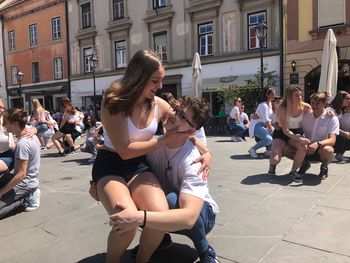 Celjski maturanti so ulično četvorko zaplesali na Glavnem trgu