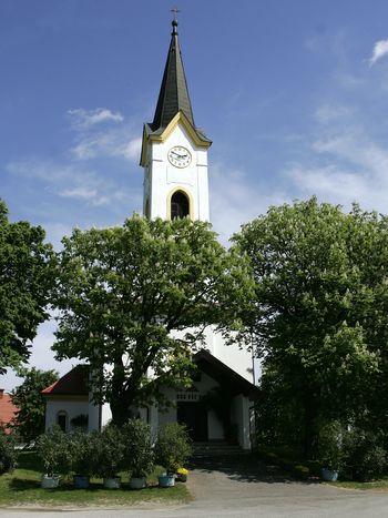 Katoliška cerkev v Pečarovcih