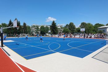 Odprli smo novo športno igrišče OŠ Jožeta Moškriča Odprli smo novo športno igrišče OŠ Jožeta Moškriča