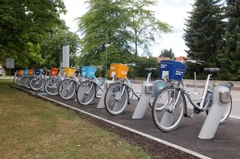 Dve novi postajališči Biciklja