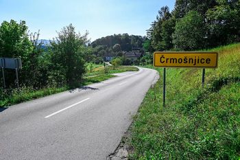 Prenovo ceste v Črmošnjicah bo spremljala delna zapora