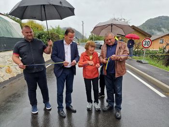 Pomemben dan za prebivalce Košnice – odprtje celovito obnovljene lokalne ceste 