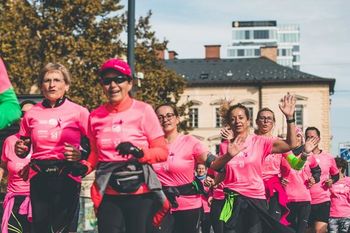 Rožnati oktober - mednarodni mesec osveščanja o raku dojk