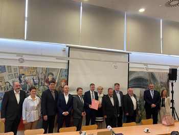 Župani pozivajo poslance k sprejetju učinkovitejše zakonodaje