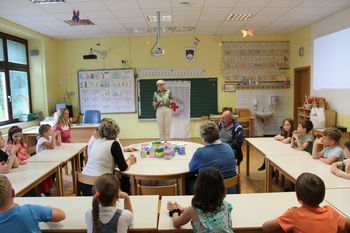 Sprejem med mlade člane Rdečega križa v Cirkulanah Sprejem med mlade člane Rdečega križa v Cirkulanah