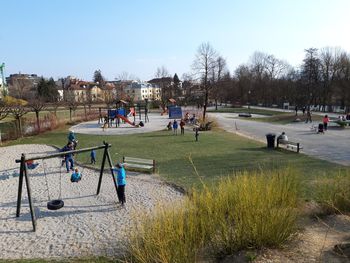 Prenavljamo za vas: otroško igrišče v Tivoliju