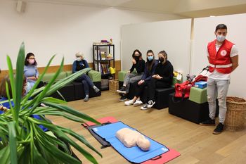 Buška izba se predstavi Buška izba se predstavi