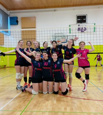 Deklicam zmanjkal en set za zaključni turnir državnega prvaka v odbojki Deklicam zmanjkal en set za zaključni turnir državnega prvaka v odbojki