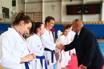 V Rogaški Slatini mirnopeški karateisti do 14 odličij