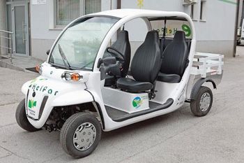 Helfar znova od parka do parka Helfar znova od parka do parka