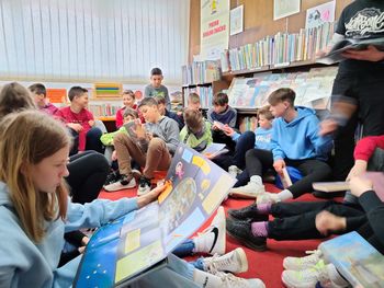 Učenci OŠ Blaža Arniča obiskali prenovljeno Knjižnico Luče