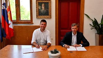 Podpis pogodbe za rekonstrukcijo Ceste brigad