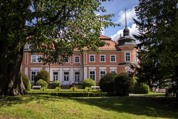 Park in graščina Šenek
