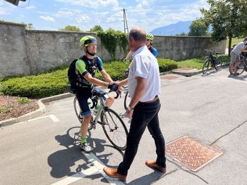 Dobrodelni projekt “212 OBČIN”- kolesar Matjaž Hribljan obiskal občino Žirovnica