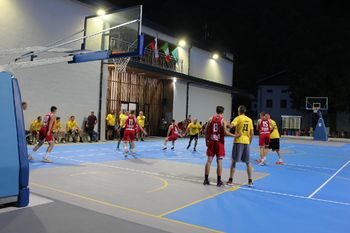 Slovesno odprtje košarkarskega igrišča na Srpenici