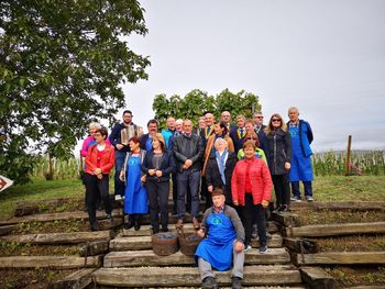 Simbolna trgatev potomk modre kavčine z Lenta na Konjiškem