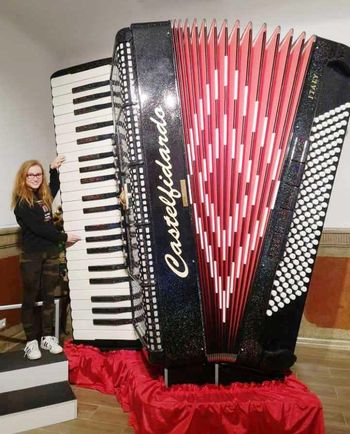 Tina Vrhovnik Kalajžič osvojila prvo mesto v diatonični harmoniki v Italiji