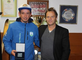 Znak Občine Bovec za Vasjo Kovača Znak Občine Bovec za Vasjo Kovača